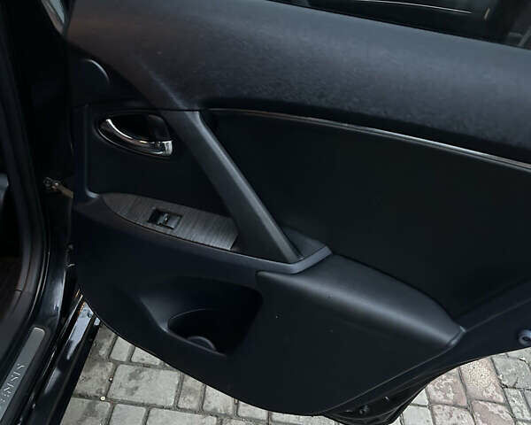 Черный Тойота Авенсис, объемом двигателя 2.23 л и пробегом 200 тыс. км за 8900 $, фото 16 на Automoto.ua