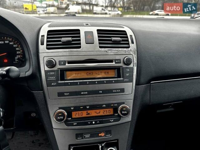 Черный Тойота Авенсис, объемом двигателя 1.8 л и пробегом 269 тыс. км за 8500 $, фото 9 на Automoto.ua