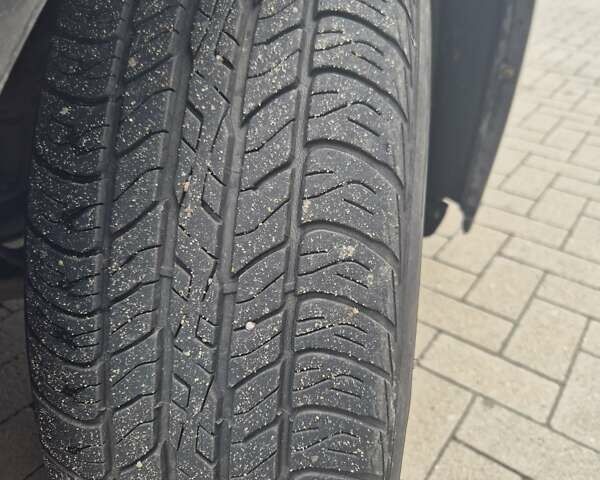 Черный Тойота Авенсис, объемом двигателя 2.23 л и пробегом 253 тыс. км за 9600 $, фото 13 на Automoto.ua