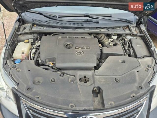 Черный Тойота Авенсис, объемом двигателя 2.23 л и пробегом 253 тыс. км за 9600 $, фото 10 на Automoto.ua