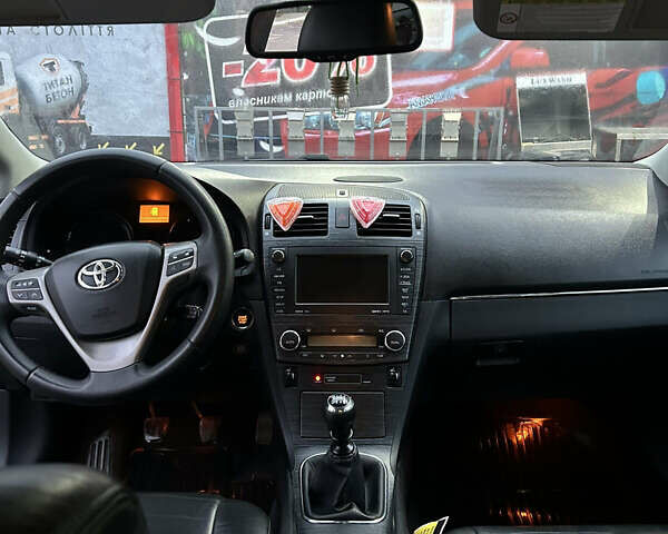 Черный Тойота Авенсис, объемом двигателя 2.23 л и пробегом 200 тыс. км за 8900 $, фото 9 на Automoto.ua