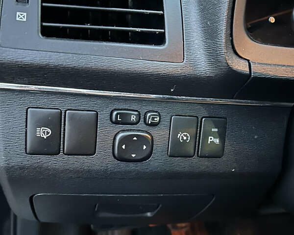 Черный Тойота Авенсис, объемом двигателя 2.23 л и пробегом 200 тыс. км за 8900 $, фото 18 на Automoto.ua