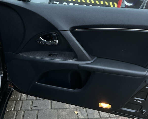 Черный Тойота Авенсис, объемом двигателя 2.23 л и пробегом 200 тыс. км за 8900 $, фото 13 на Automoto.ua