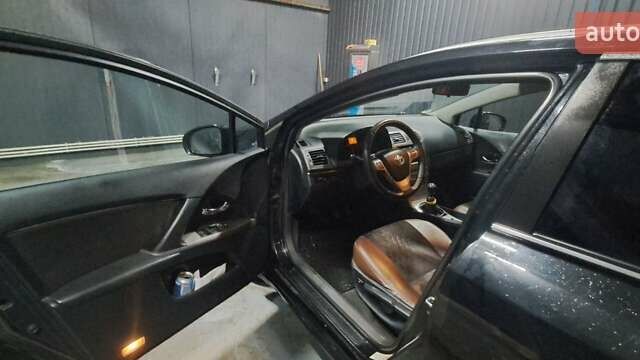 Черный Тойота Авенсис, объемом двигателя 2.2 л и пробегом 279 тыс. км за 8199 $, фото 8 на Automoto.ua