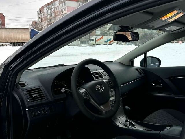 Черный Тойота Авенсис, объемом двигателя 1.8 л и пробегом 23600 тыс. км за 9000 $, фото 7 на Automoto.ua