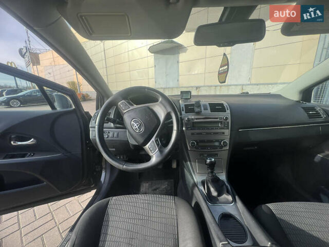 Черный Тойота Авенсис, объемом двигателя 1.8 л и пробегом 180 тыс. км за 8200 $, фото 12 на Automoto.ua