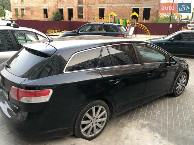 Черный Тойота Авенсис, объемом двигателя 2.2 л и пробегом 210 тыс. км за 10500 $, фото 2 на Automoto.ua