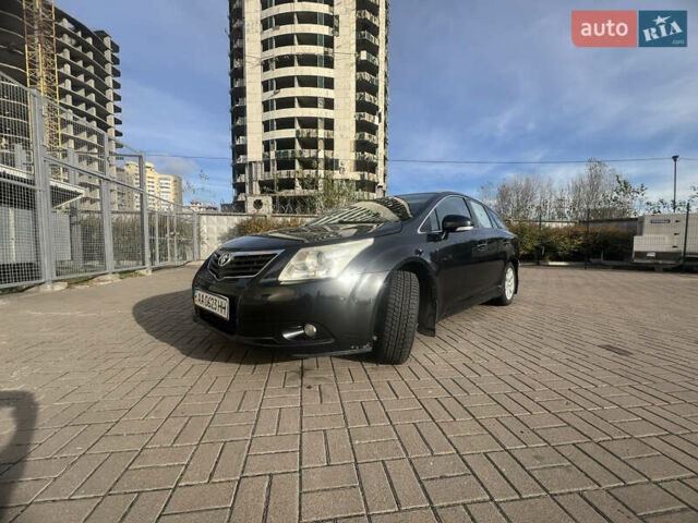 Черный Тойота Авенсис, объемом двигателя 1.8 л и пробегом 180 тыс. км за 8200 $, фото 1 на Automoto.ua