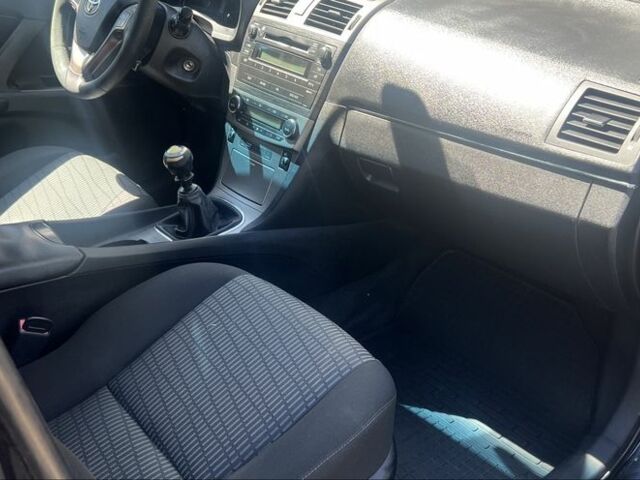 Чорний Тойота Авенсіс, об'ємом двигуна 2 л та пробігом 370 тис. км за 7000 $, фото 3 на Automoto.ua