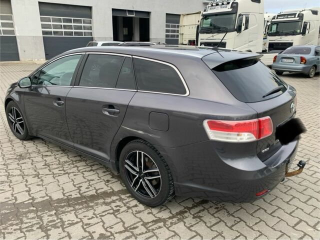 Черный Тойота Авенсис, объемом двигателя 2 л и пробегом 320 тыс. км за 4300 $, фото 4 на Automoto.ua