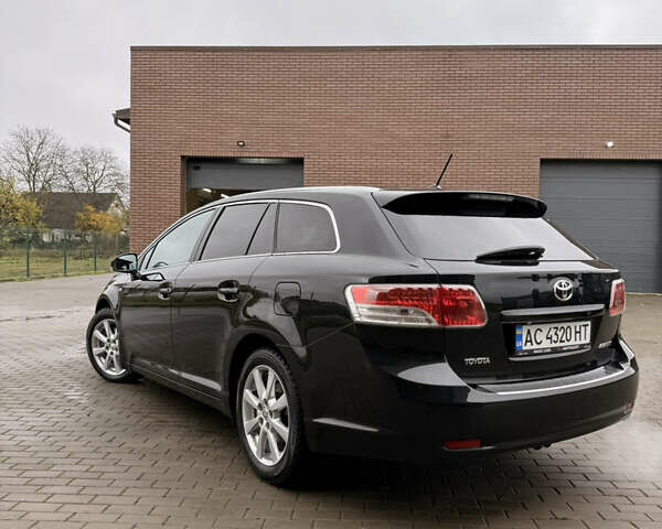 Черный Тойота Авенсис, объемом двигателя 2.2 л и пробегом 233 тыс. км за 9600 $, фото 4 на Automoto.ua