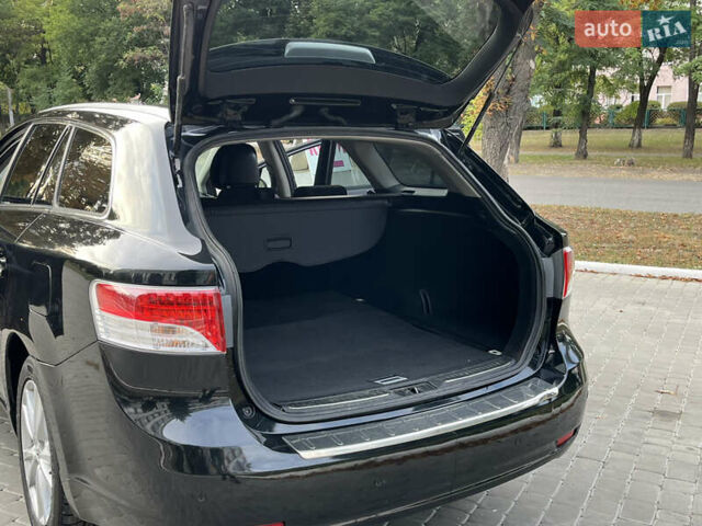 Чорний Тойота Авенсіс, об'ємом двигуна 2.2 л та пробігом 225 тис. км за 7500 $, фото 49 на Automoto.ua
