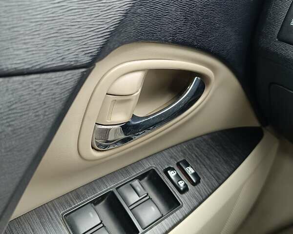 Черный Тойота Авенсис, объемом двигателя 2.23 л и пробегом 287 тыс. км за 10799 $, фото 18 на Automoto.ua