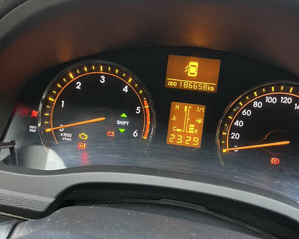 Черный Тойота Авенсис, объемом двигателя 2 л и пробегом 187 тыс. км за 9800 $, фото 2 на Automoto.ua