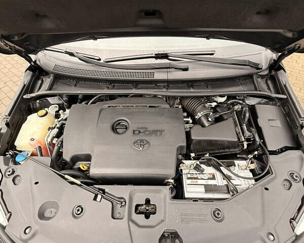 Черный Тойота Авенсис, объемом двигателя 2.2 л и пробегом 233 тыс. км за 9600 $, фото 22 на Automoto.ua