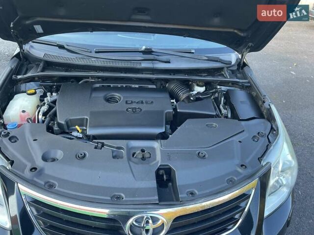 Черный Тойота Авенсис, объемом двигателя 2 л и пробегом 170 тыс. км за 9200 $, фото 7 на Automoto.ua