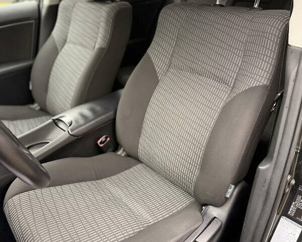 Черный Тойота Авенсис, объемом двигателя 2.2 л и пробегом 233 тыс. км за 9600 $, фото 15 на Automoto.ua