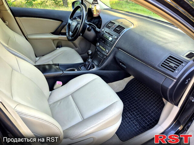 Черный Тойота Авенсис, объемом двигателя 2 л и пробегом 228 тыс. км за 6900 $, фото 8 на Automoto.ua