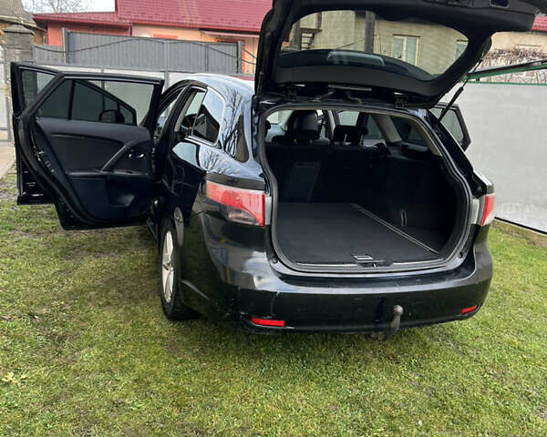 Черный Тойота Авенсис, объемом двигателя 2 л и пробегом 187 тыс. км за 9800 $, фото 1 на Automoto.ua