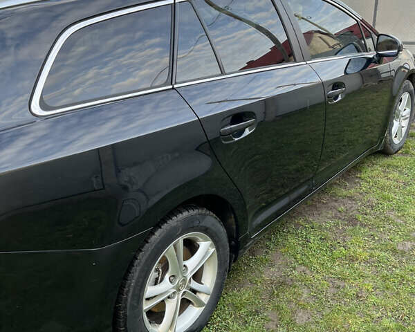 Черный Тойота Авенсис, объемом двигателя 2 л и пробегом 187 тыс. км за 9800 $, фото 5 на Automoto.ua