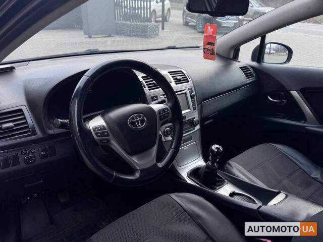 Чорний Тойота Авенсіс, об'ємом двигуна 2 л та пробігом 240 тис. км за 10800 $, фото 7 на Automoto.ua