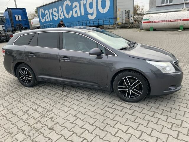 Черный Тойота Авенсис, объемом двигателя 2 л и пробегом 320 тыс. км за 4300 $, фото 2 на Automoto.ua