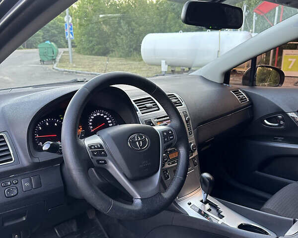 Черный Тойота Авенсис, объемом двигателя 2.23 л и пробегом 327 тыс. км за 8500 $, фото 12 на Automoto.ua