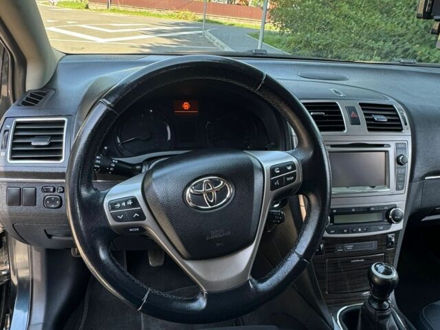 Черный Тойота Авенсис, объемом двигателя 0 л и пробегом 140 тыс. км за 10500 $, фото 4 на Automoto.ua