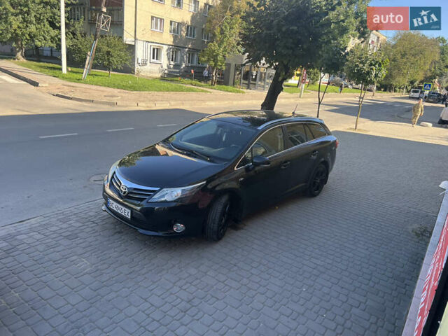 Черный Тойота Авенсис, объемом двигателя 2.23 л и пробегом 247 тыс. км за 13000 $, фото 1 на Automoto.ua