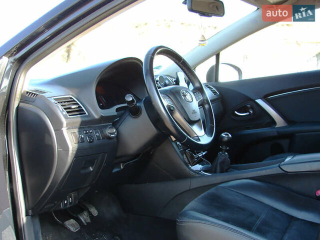Черный Тойота Авенсис, объемом двигателя 2 л и пробегом 265 тыс. км за 14700 $, фото 11 на Automoto.ua