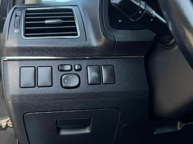 Черный Тойота Авенсис, объемом двигателя 0 л и пробегом 140 тыс. км за 10500 $, фото 6 на Automoto.ua