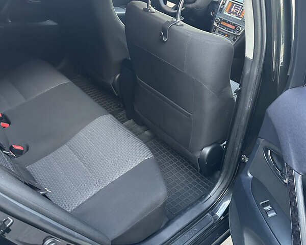 Черный Тойота Авенсис, объемом двигателя 2.23 л и пробегом 327 тыс. км за 8500 $, фото 8 на Automoto.ua