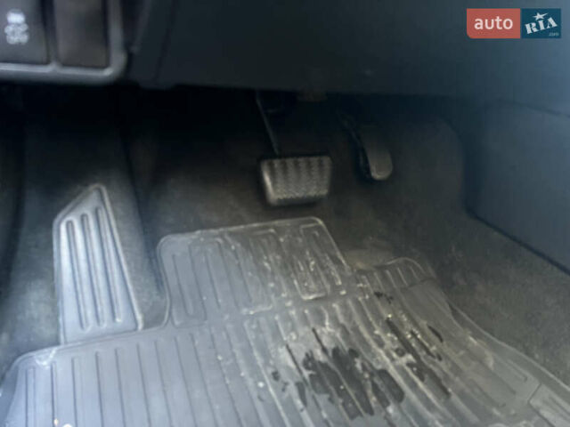 Черный Тойота Авенсис, объемом двигателя 2.23 л и пробегом 247 тыс. км за 13000 $, фото 29 на Automoto.ua