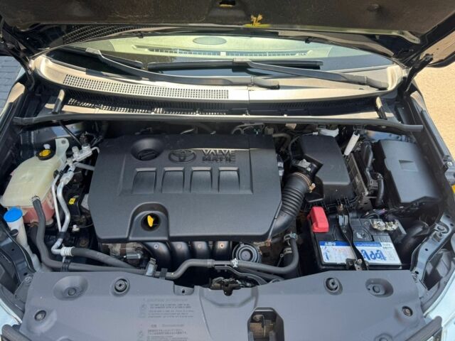 Черный Тойота Авенсис, объемом двигателя 0 л и пробегом 140 тыс. км за 10500 $, фото 3 на Automoto.ua