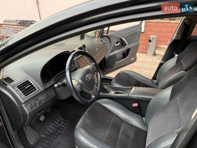 Черный Тойота Авенсис, объемом двигателя 2.23 л и пробегом 257 тыс. км за 9700 $, фото 16 на Automoto.ua