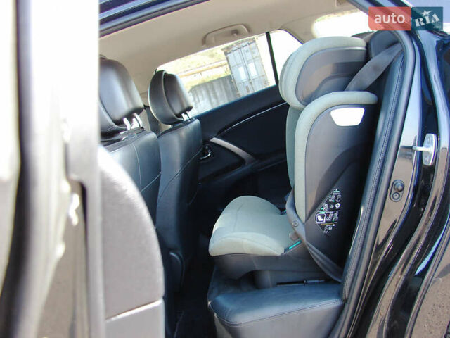 Черный Тойота Авенсис, объемом двигателя 2 л и пробегом 265 тыс. км за 14700 $, фото 14 на Automoto.ua