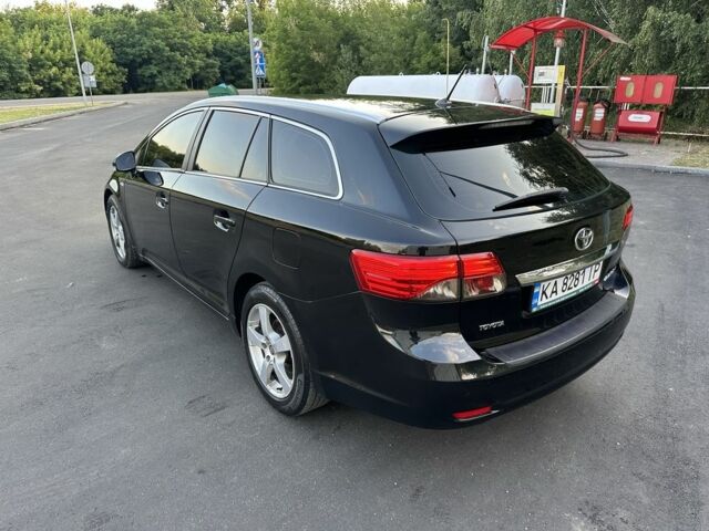 Черный Тойота Авенсис, объемом двигателя 2.2 л и пробегом 225 тыс. км за 9400 $, фото 5 на Automoto.ua