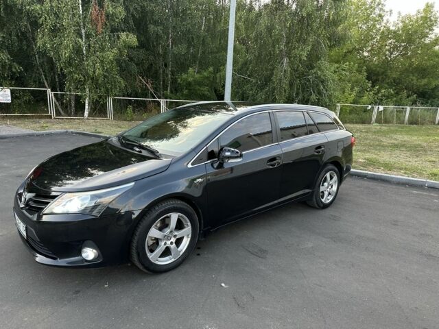 Черный Тойота Авенсис, объемом двигателя 2.2 л и пробегом 225 тыс. км за 9400 $, фото 1 на Automoto.ua