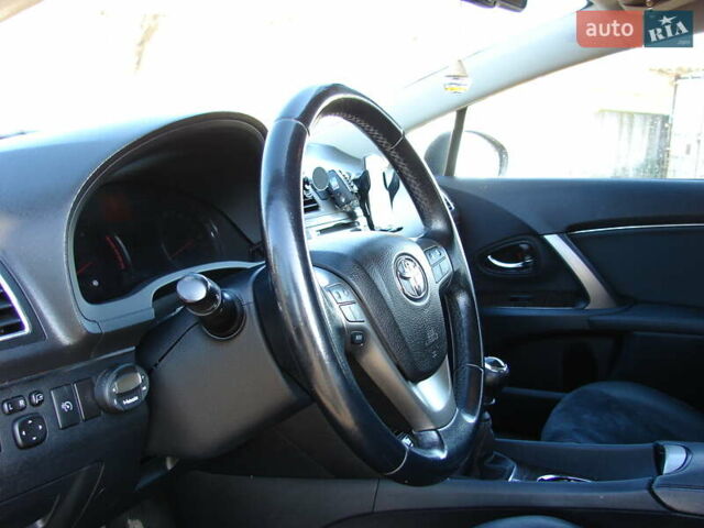 Черный Тойота Авенсис, объемом двигателя 2 л и пробегом 265 тыс. км за 14700 $, фото 12 на Automoto.ua