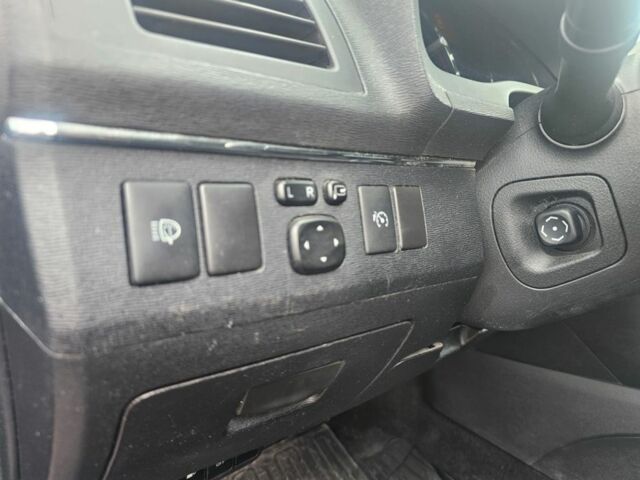 Черный Тойота Авенсис, объемом двигателя 2.2 л и пробегом 263 тыс. км за 4900 $, фото 23 на Automoto.ua