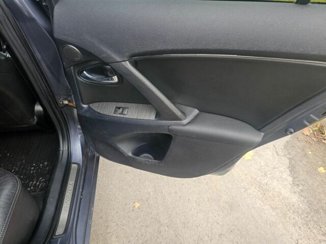 Черный Тойота Авенсис, объемом двигателя 2.2 л и пробегом 263 тыс. км за 4900 $, фото 18 на Automoto.ua