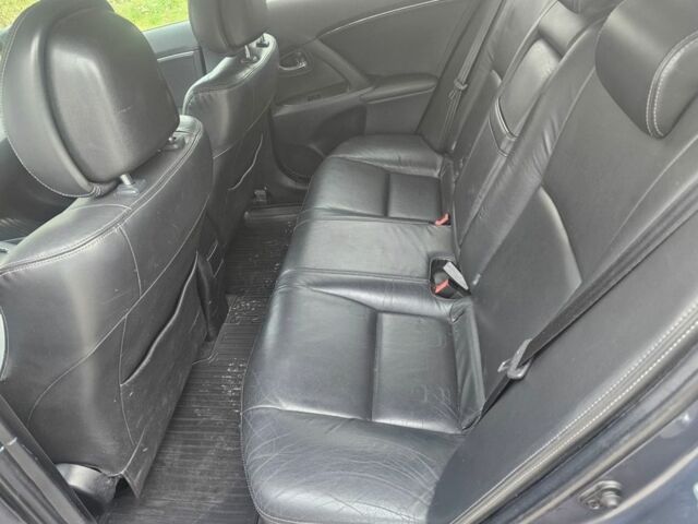 Черный Тойота Авенсис, объемом двигателя 2.2 л и пробегом 263 тыс. км за 4900 $, фото 13 на Automoto.ua