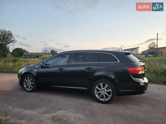 Черный Тойота Авенсис, объемом двигателя 2.2 л и пробегом 207 тыс. км за 12000 $, фото 1 на Automoto.ua