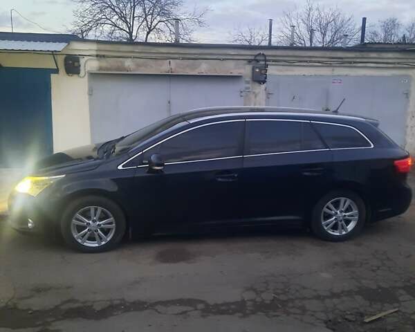 Чорний Тойота Авенсіс, об'ємом двигуна 2 л та пробігом 222 тис. км за 11500 $, фото 2 на Automoto.ua