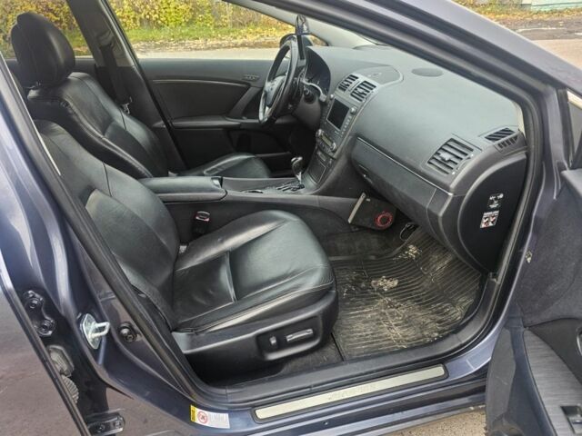 Черный Тойота Авенсис, объемом двигателя 2.2 л и пробегом 263 тыс. км за 4900 $, фото 20 на Automoto.ua