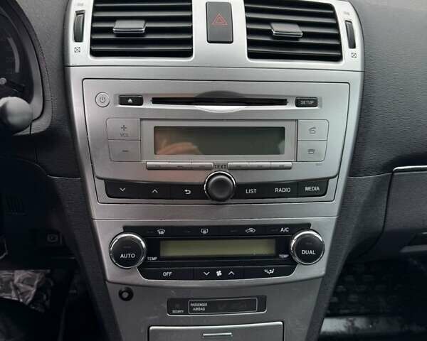 Черный Тойота Авенсис, объемом двигателя 2 л и пробегом 303 тыс. км за 9199 $, фото 12 на Automoto.ua