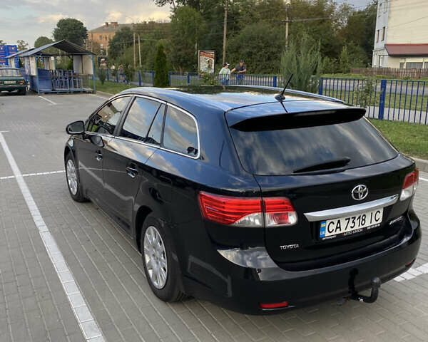 Чорний Тойота Авенсіс, об'ємом двигуна 2 л та пробігом 261 тис. км за 11000 $, фото 2 на Automoto.ua