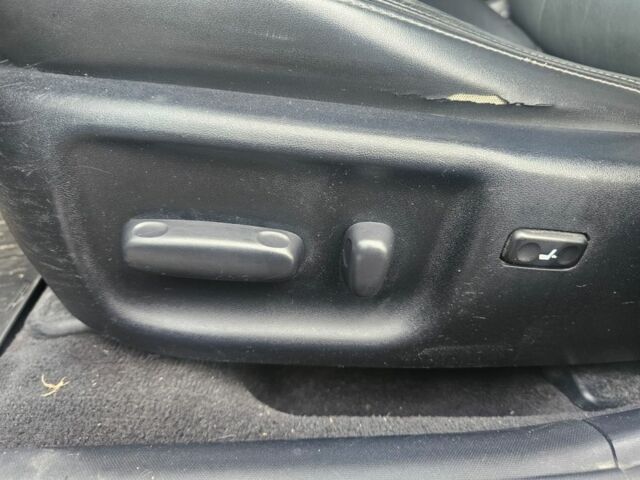 Черный Тойота Авенсис, объемом двигателя 2.2 л и пробегом 263 тыс. км за 4900 $, фото 17 на Automoto.ua