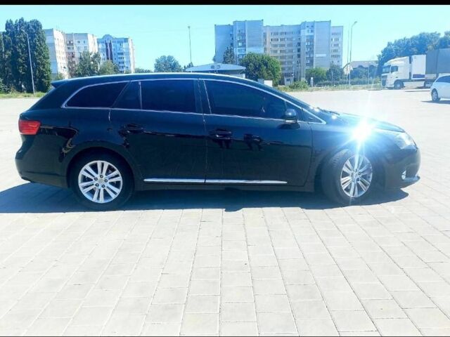 Черный Тойота Авенсис, объемом двигателя 2 л и пробегом 297 тыс. км за 261 $, фото 3 на Automoto.ua