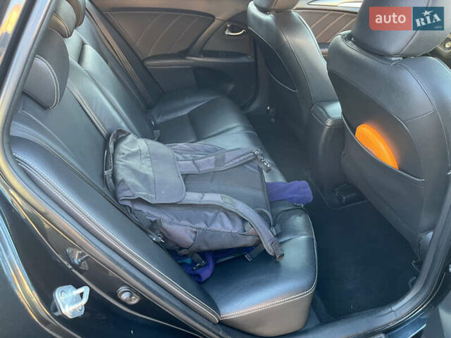Черный Тойота Авенсис, объемом двигателя 2 л и пробегом 272 тыс. км за 11999 $, фото 9 на Automoto.ua
